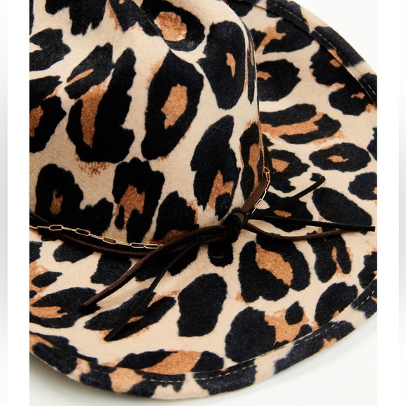 NWT SHYANNE Leopard Print Cowboy Hat with Gold Chain - Picture 2 of 8